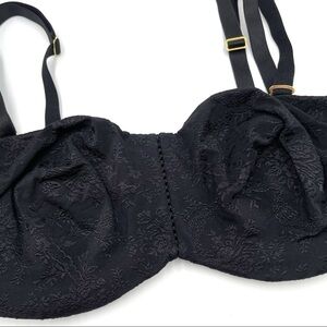 Lipo in a Box black underwire unlined bra size 34D